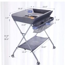 Changing station with wheels 