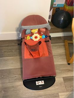 Baby Bjorn Bouncer + 2 Toy Bars
