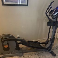 Nordic Track 5.5 Elliptical Trainer