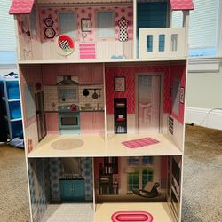 Doll House 