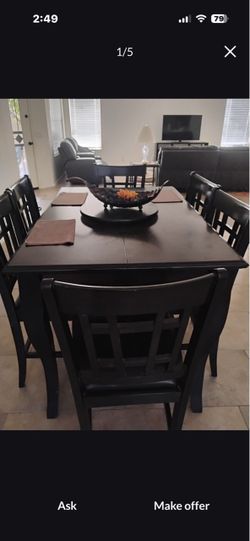KITCHEN TABLE 4 CHAIRS