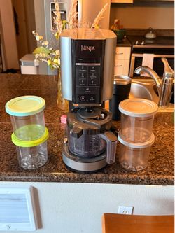 Ninja Creami Ice Cream Maker + 4 Pint Containers – Excellent Condition