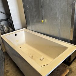 Bath Tub 