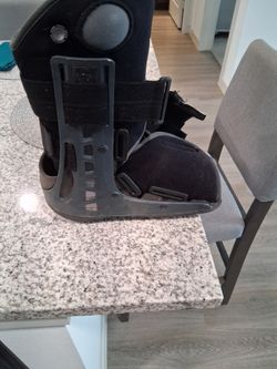 Boot For Broken Ankle R Foot Size Medium 