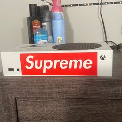 Xbox series S comes with free controller