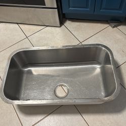 Kitchen Sink   18x32
