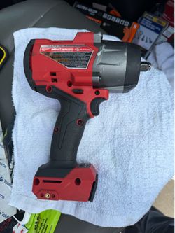 Milwaukee m18 1/2 impact kit