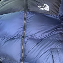 North Face Puffer Jacket (Men’s Large) – Navy/Black 🔥