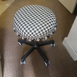 Hand loomed Rolling Stools High quality Durable Adjustable