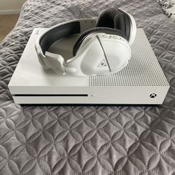 Xbox One S And Turtle Beach Headphones And Controller 