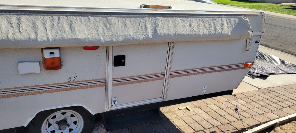 Pop Up Camping Trailer(NO TITLE)