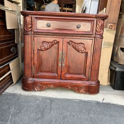 2 Night Stands 