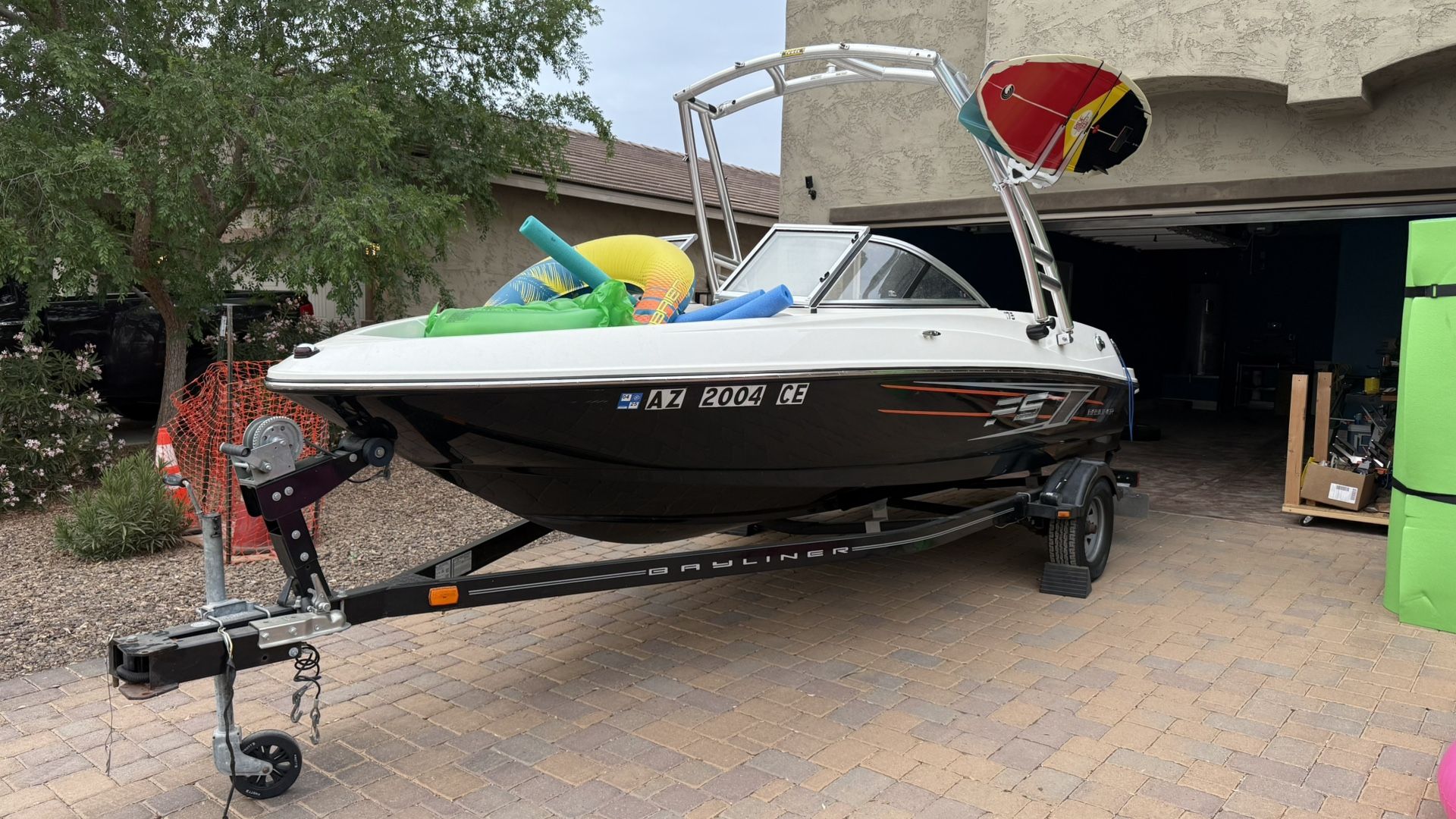 2015 BAYLINER 175 Flight Series