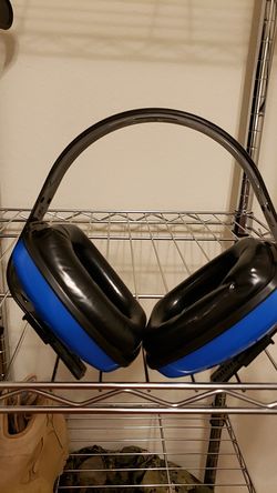 2 pair Bilsom Viking V1 Noise Reducing Ear Muffs