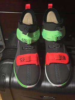 Nike LeBron Soldier Basketball Sneakers