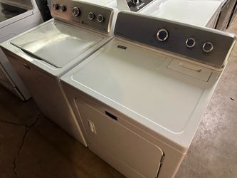 Maytag washer and electric dryer set (1 month warranty)