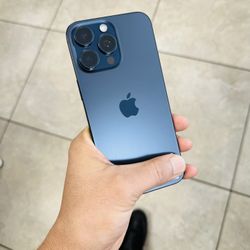 iPhone 15 Pro Max Unlocked 256GB