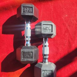 NEW. SET OF 15LB. RUBBER COATED HEXHEAD DUMBBELLS TOTAL 30LBs  11525 S HALSTED DUNKIN DONUTS/7111.S WESTERN WALGREENS
 30$  CASH ONLY AS IS