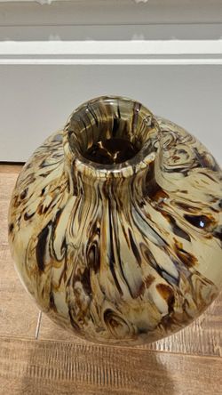Vintage Manhattan Chic Hand Blown Art Glass Vase - 13.5" Caramel Latte Tortoise Swirl