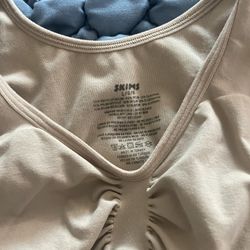 Skims Bodysuit Size L