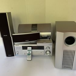 *Nice* Pioneer VSX-D414 Receiver / Home Theater System