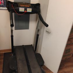 Bowflex Treadmill Like New  Used For Weeks Only