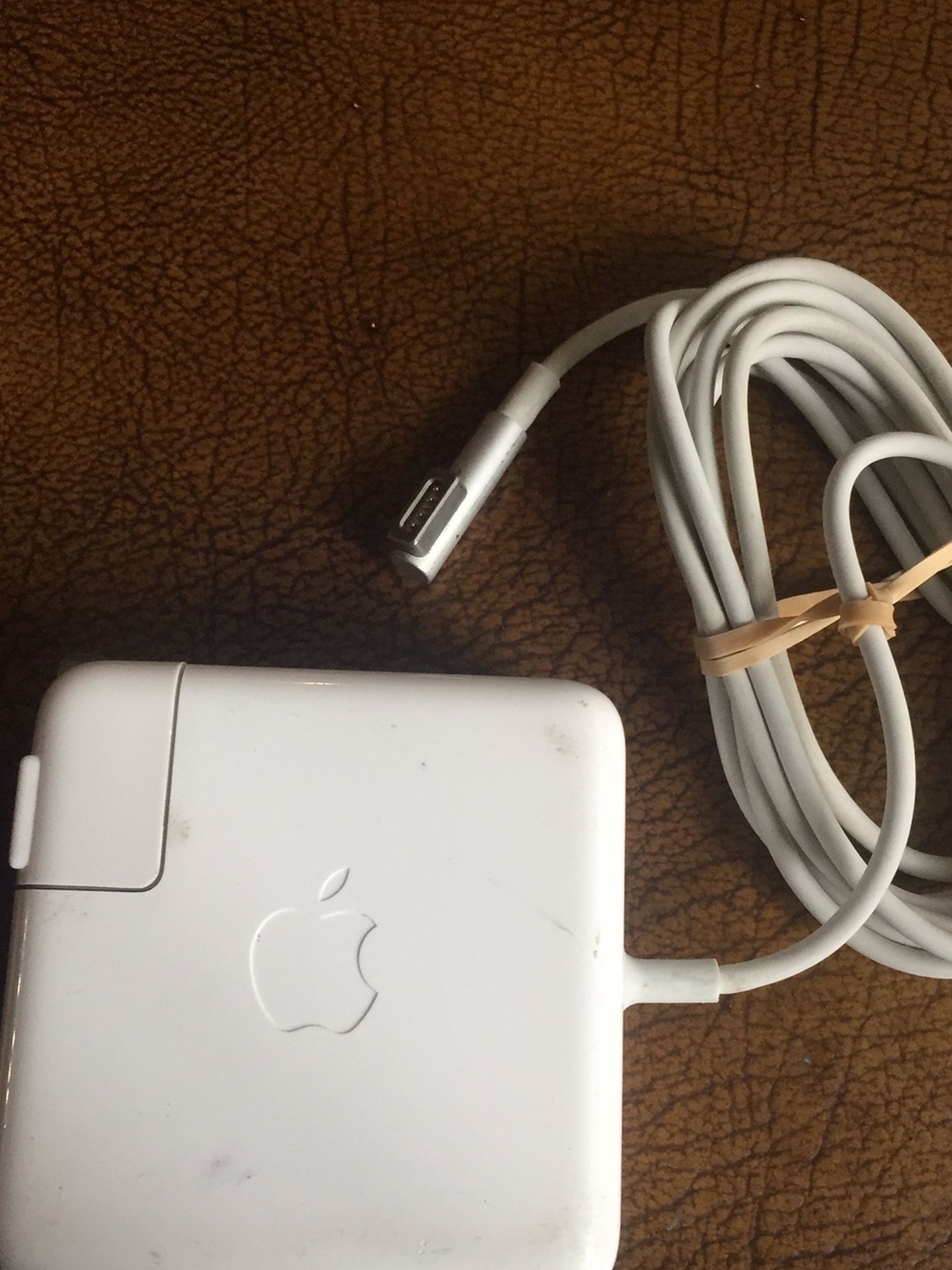 OEM APPLE MACBOOK PRO AND AIR POWER ADAPTER CHARGER MAGSAFE 2007 UP TO 2012