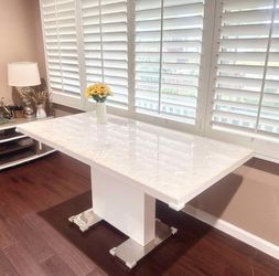 Dinning table