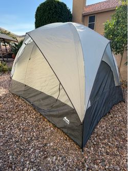 Like brand new world famous sport camping tent 4-5 people. One time used.