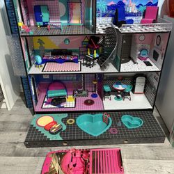 LOL Surprise Dollhouse & Playset-The Ultimate Doll World