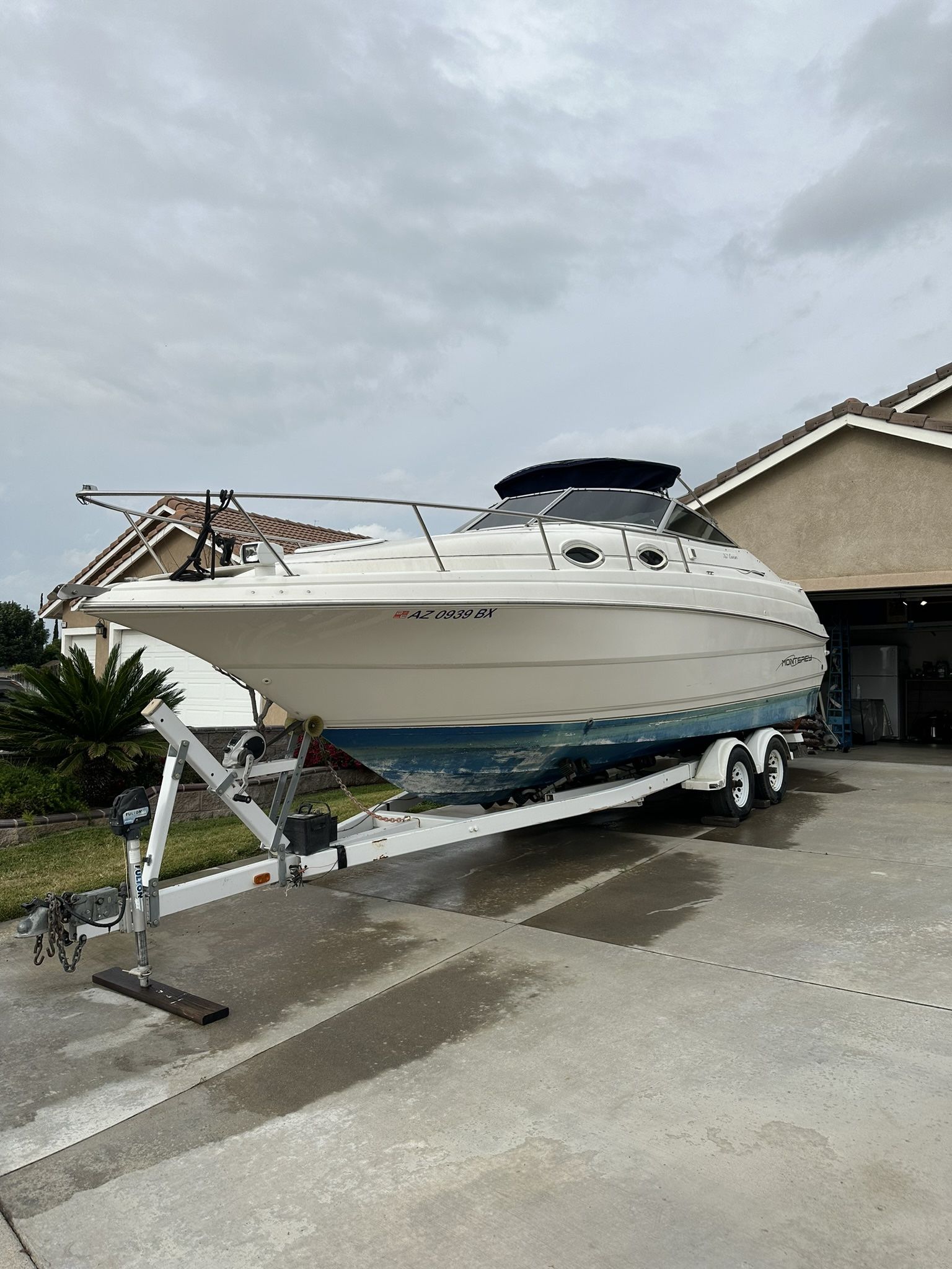 2000 Monterrey 262 cruiser