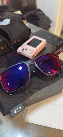 Oakley Holbrook Sunglasses