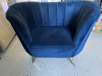 Single sofa