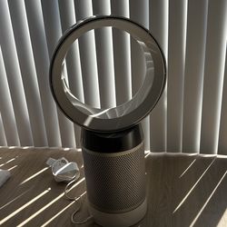 Dyson Pure Cool DP04 purifying fan