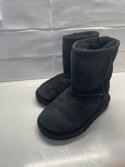 Kids Black UGGs Size 9