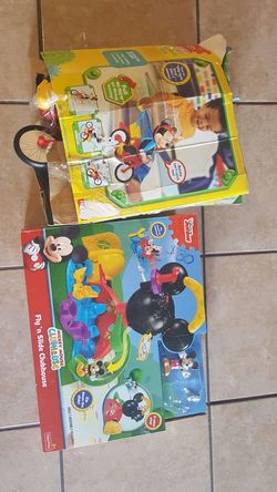 Micky mouse jugetes los dos por $20
