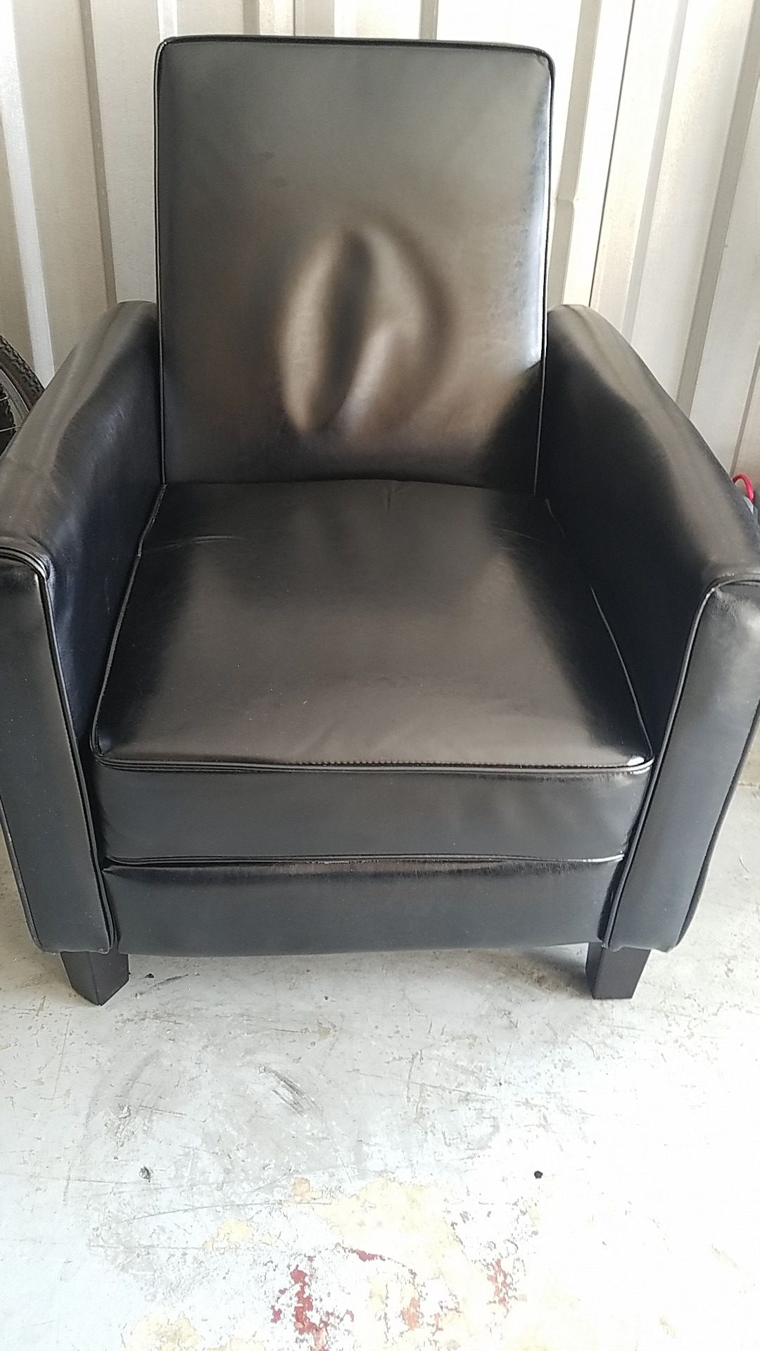 Small Black Recliner Great For Small Apt