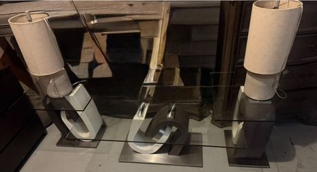 Like new Mid Century Glass Table Set With Lamps - Delivery Available 