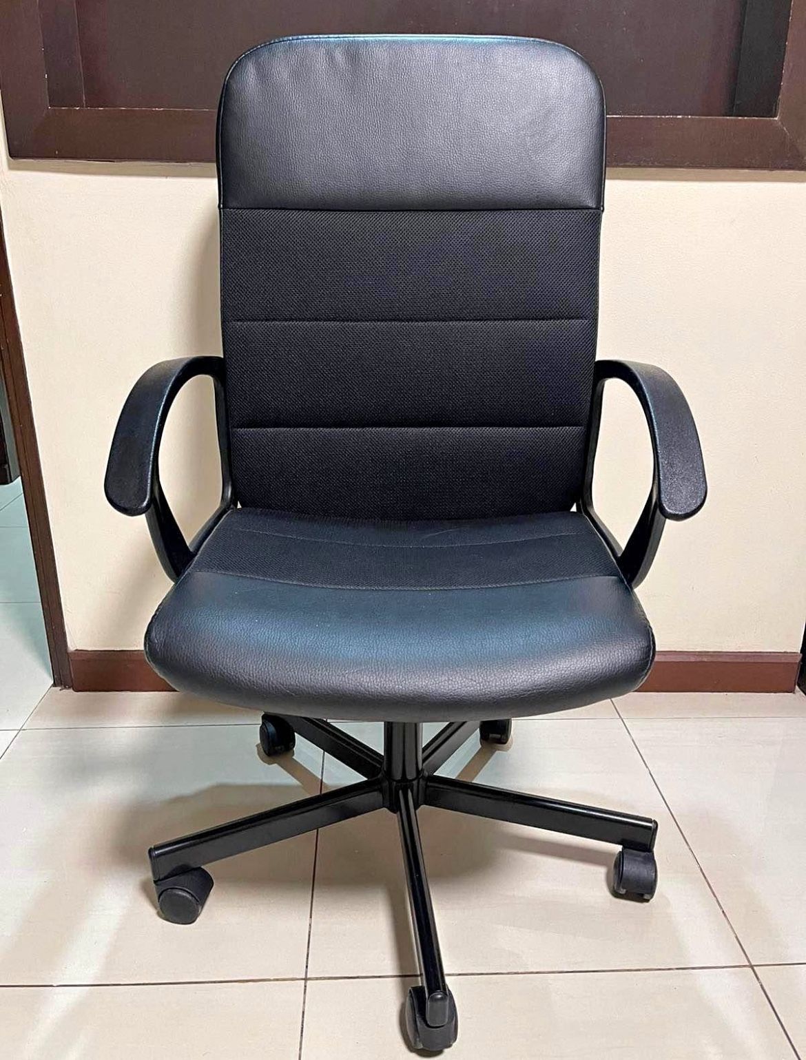 IKEA RENBERGET swivel chair Bomstad black