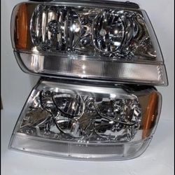 Jeep Grand Cherokee 99-04 Chrome Housing Amber Corner Headlights  Faros delanteros con carcasa cromada y luces de esquina ámbar para Jeep Grand Cherok