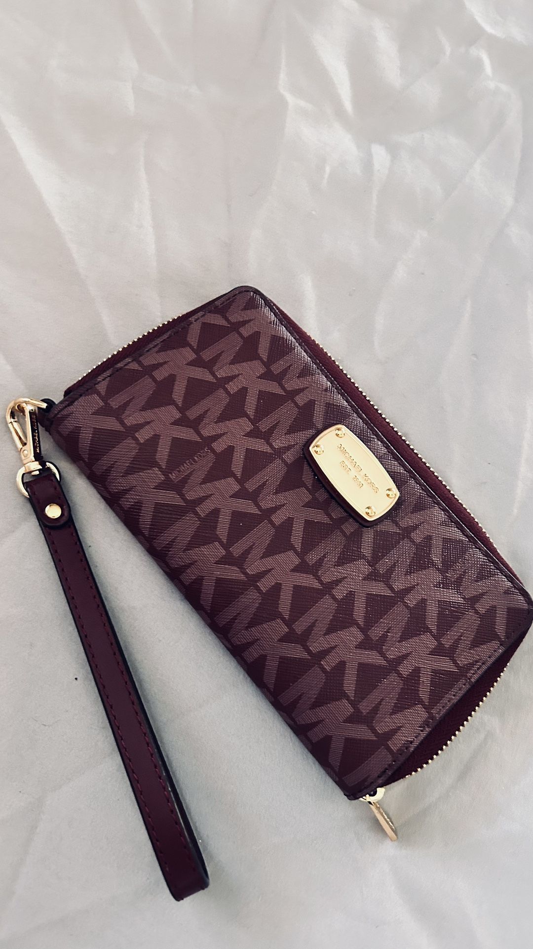 Michael Kors Wristlet