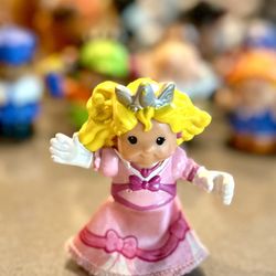 Fisher Price Little People Castle Princess Sarah Lynn Bendable