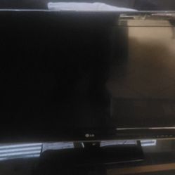 LG 32 INCH FLAT SCREEN TV