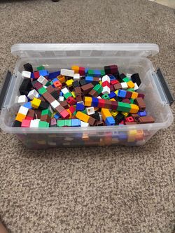 Large Lot of Colorful Linking Cubes