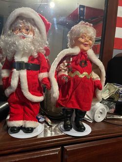Santa and Mrs. Claus Christmas Figurine Set