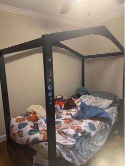 Delta Twin Bed - Black
