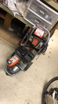 1003 Husqvarna REV022007 Gas Powered 208cc  3200psi 2.5gpm Cold Water Pressure Washer W/ Wand, Tips, & Hose 551272