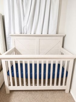 3-1 Wooden Baby Crib with Headboard