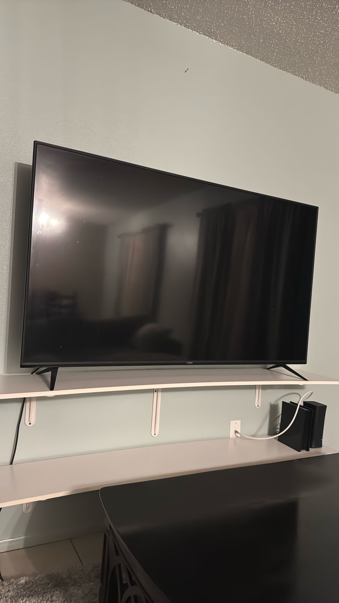 65” Flat Screen 120$