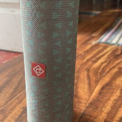 Speaker / 3 Sun Glasses /2 Wrist Watches 